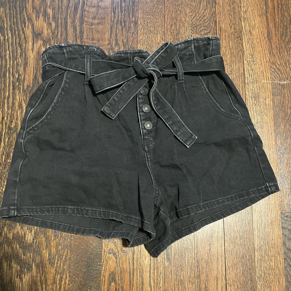 Black denim paper bag shorts. American eagle. Size 6.